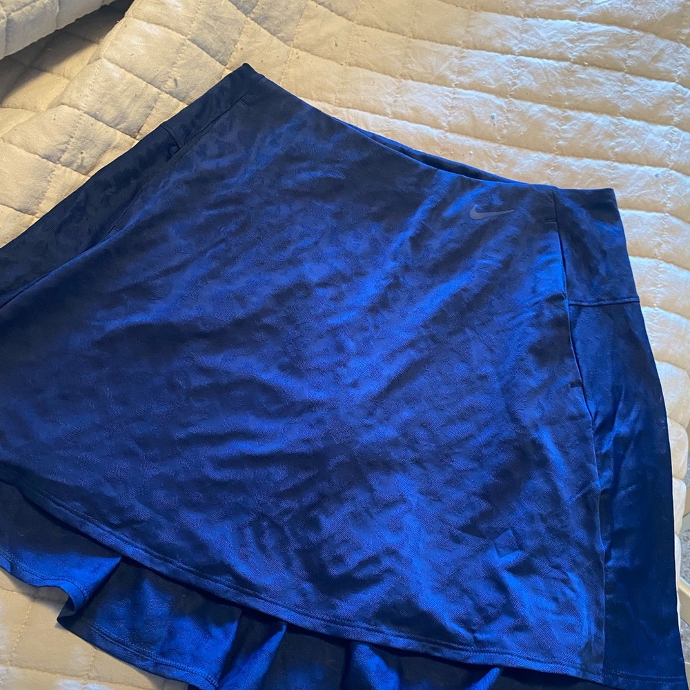 NWOT• Navy Nike Women’s Golf Skort